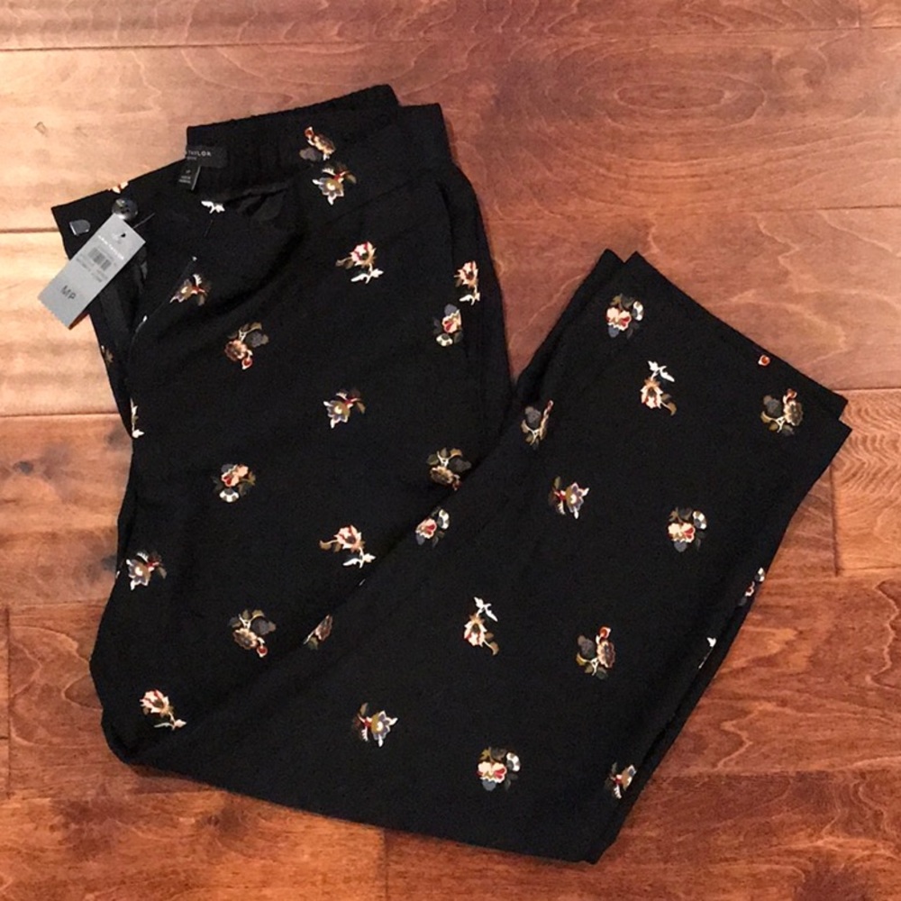 Ann Taylor Floral Pant
